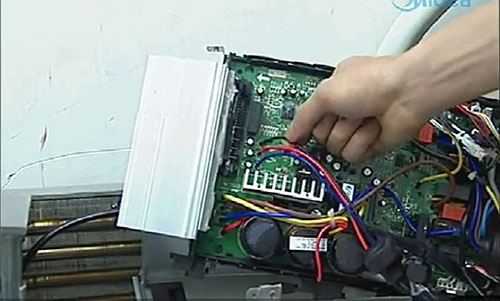 山东美的空调电话是多少